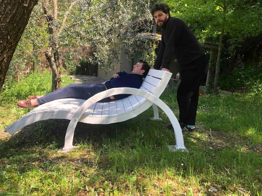 Eco-Chic Retreat: Countryside Oasis Near Florence Pozzolatico Esterno foto